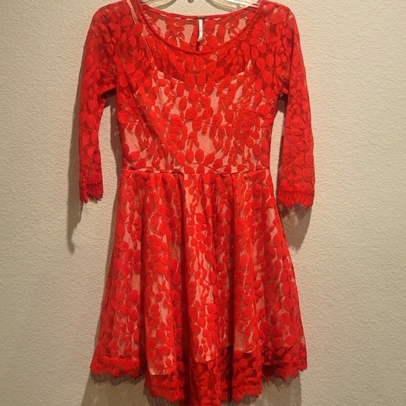 Free People Red/Orange Lace Asymetrical Hem Dress Size 2 - Picture 3 of 12